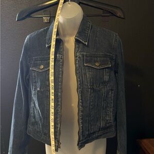 Banana Republic Cream Faux Fur Lined Denim Jacket. Ladies sized small.